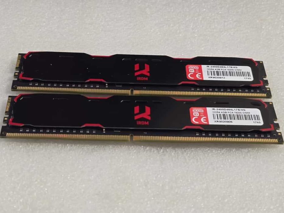 Kit memorie RAM desktop GOODRAM IRDM 8GB (2 x 4GB) 2400MHz