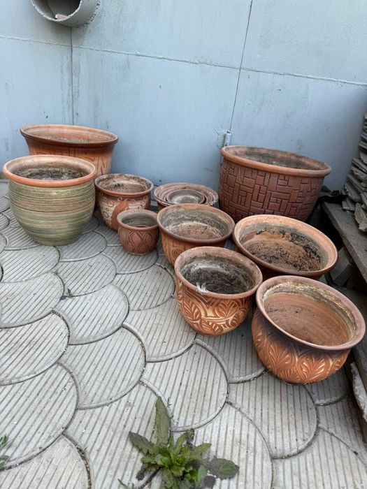 Продам глиненные горшки.