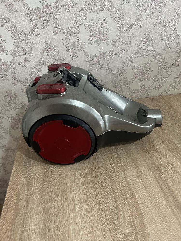 Продам пылесос на запчасти