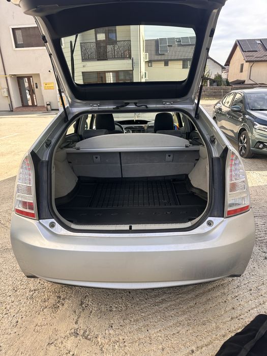 Toyota Prius 1.8 Hybrid – 2010 – 143.000 km!