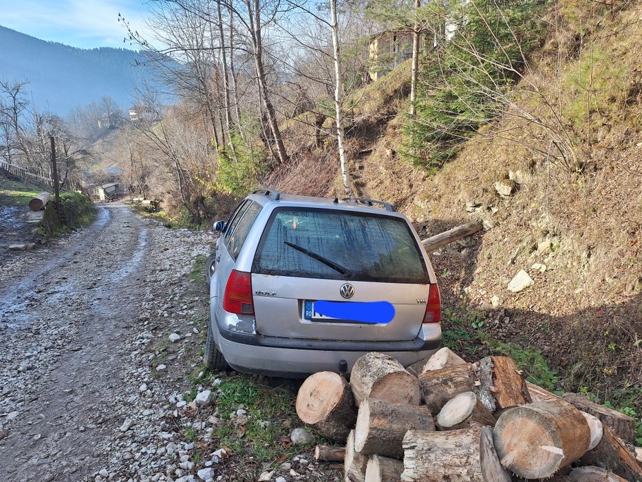 Vând golf 4 pentru dezmembrări,  1.9 Alh, an 2001