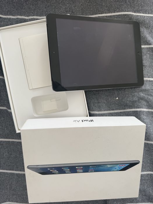 Продам iPad Air 2