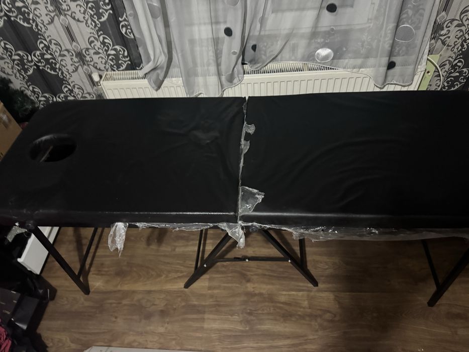 Масажна или козметична кушетка