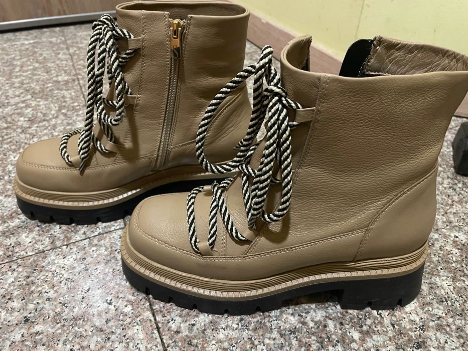 Боти от естествена кожа Simple 37 номер