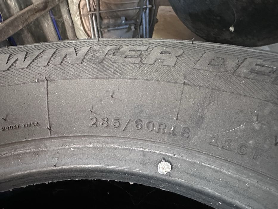 Продам зимние шины стояли на ланд крузер 200