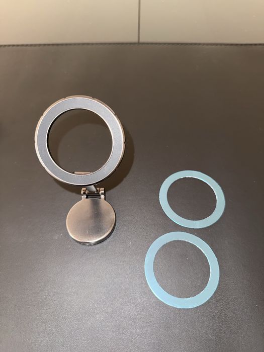 Стойка за кола с magsafe