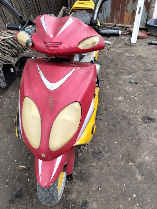 Vând atv și scuter