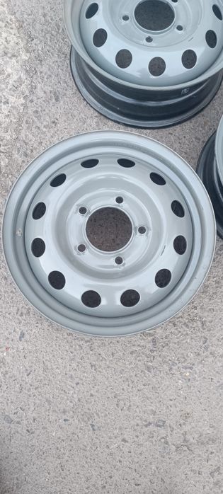 Продам диски на ниву