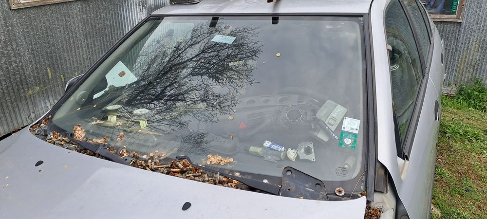 Предно(челно) стъкло за Nissan Primera P-11/ Нисан Примера П-11