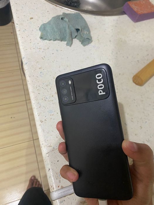 Телефон поко не нужный