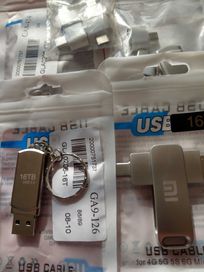 USB флаш памет 16TB сребърен цвят.Висока скорост прехвърляне на данни.