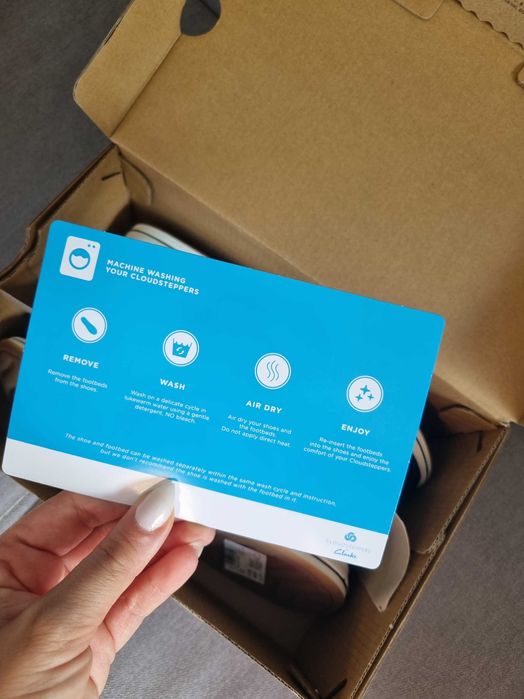 Нови обувки Clarks