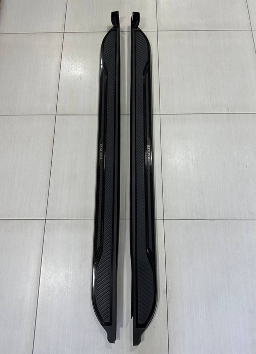 Tracker 2 parog qora