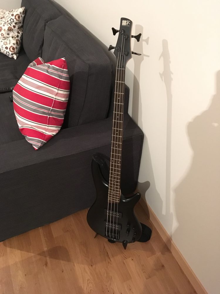 Бас китара Ibanez sr300eb