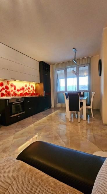 Дава се под наем Двустаен апартамент в Пловдив, Кършияка - 75 кв.м за 525 € - Снимка #1
