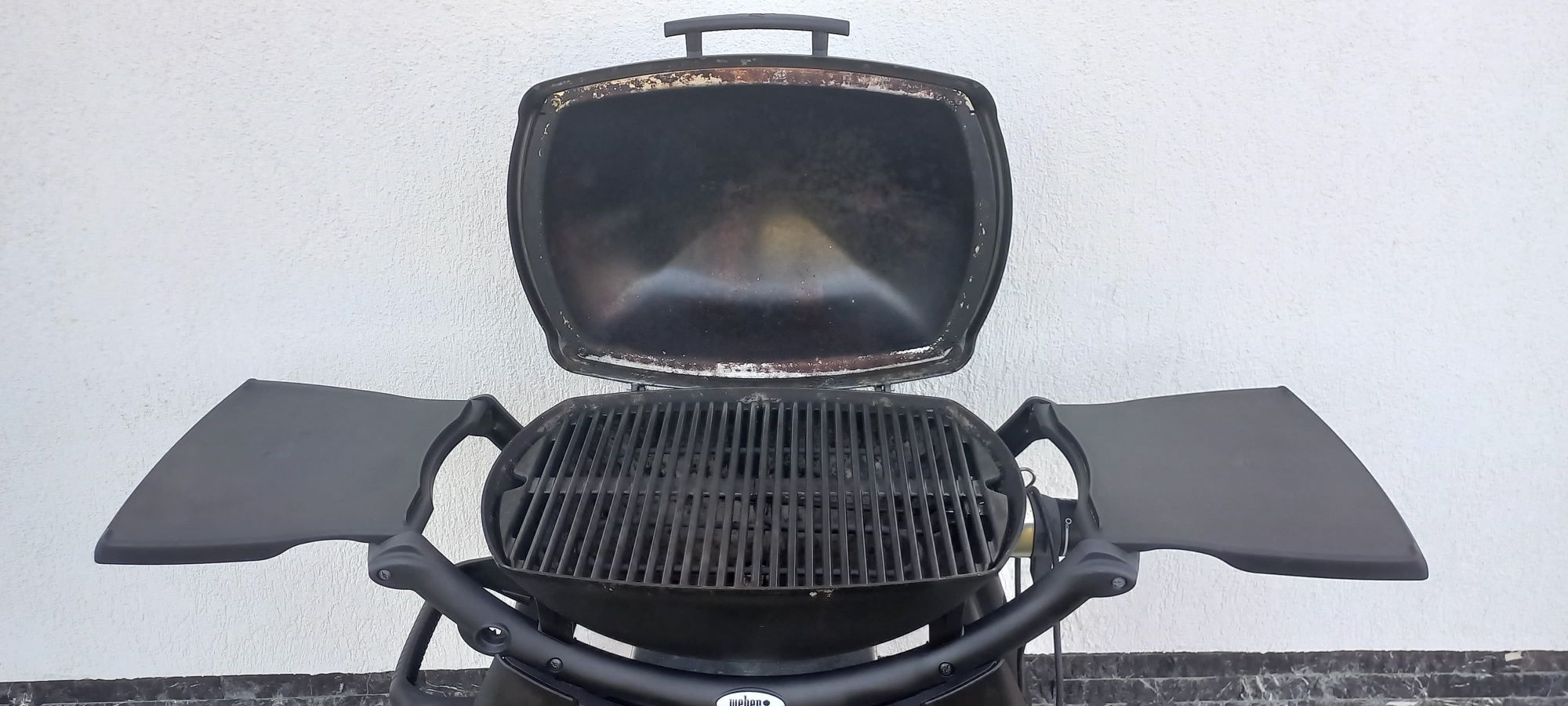 Gratar grill electric profesional Weber Q 2400