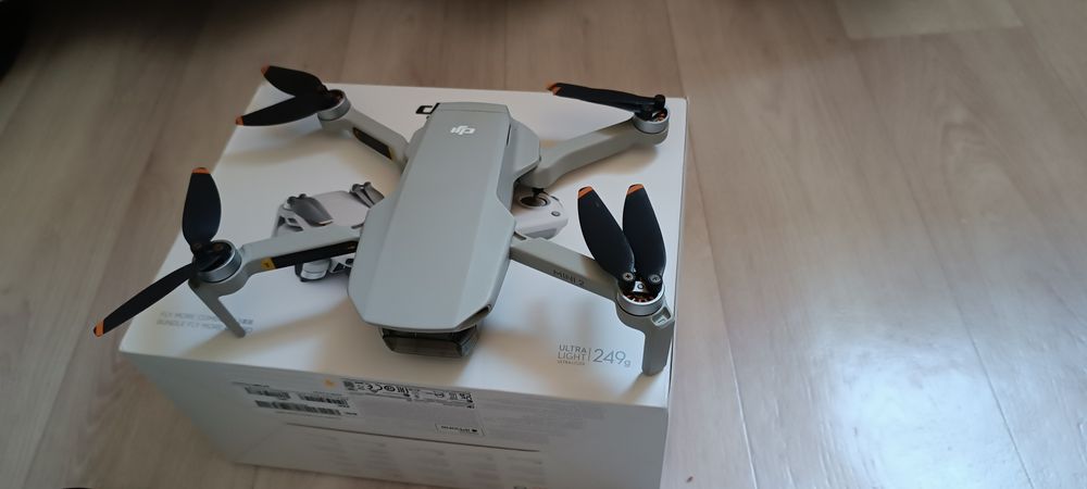 Дрон dji mini2 fly more combo