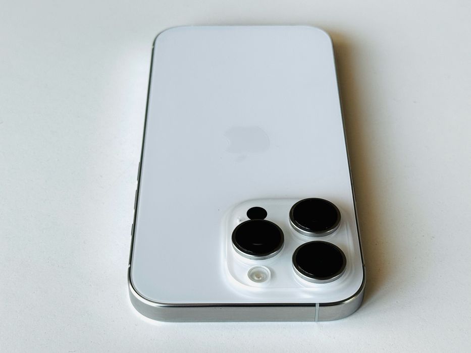 Iphone 16 Pro 1TB White Titanium Гаранция 6 месеца