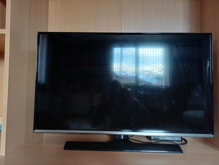 Телевизор samsung