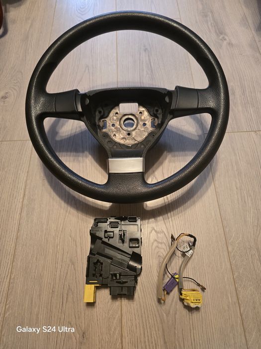 Volan Golf 5 + calculator + cablu airbag