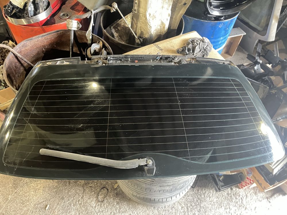 Задно стъкло BMW e61 с работещо копче