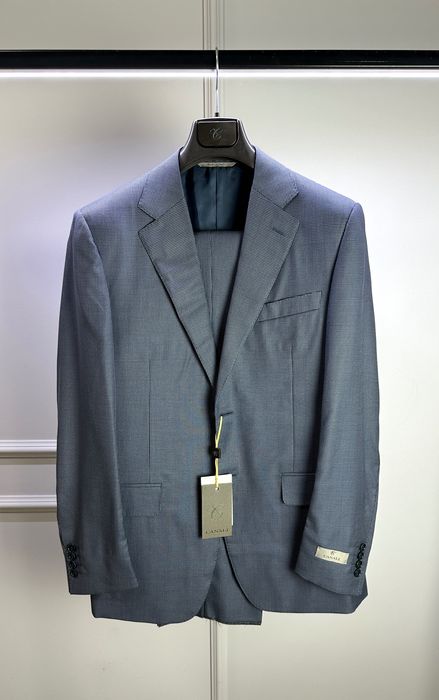 Мужской классический костюм CANALI