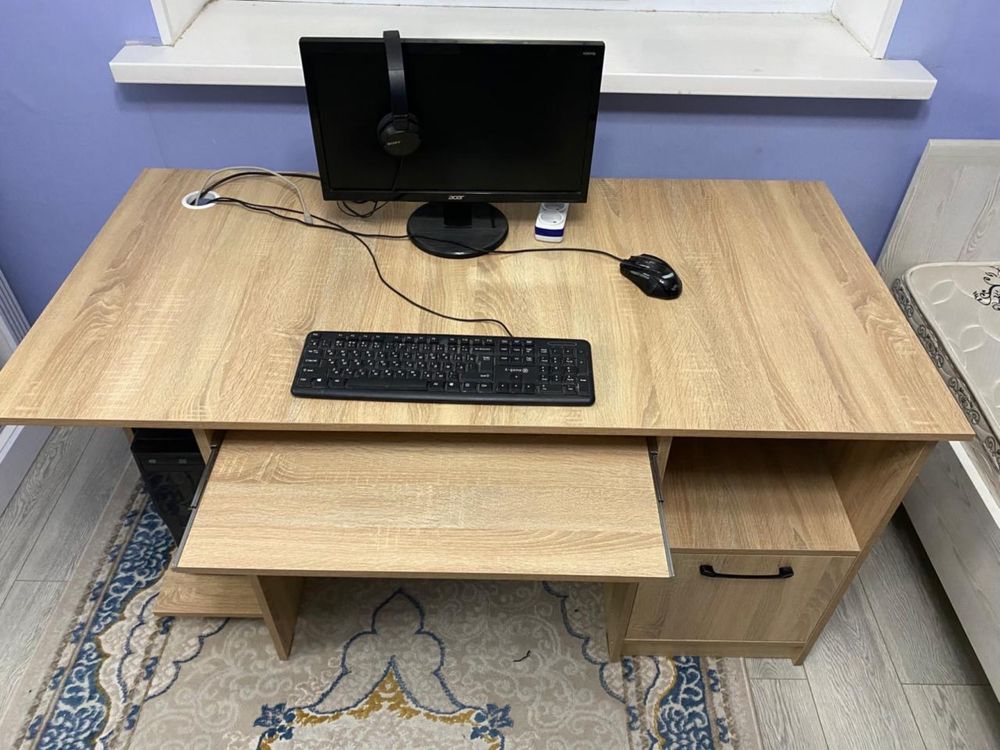 Компьютерный стол