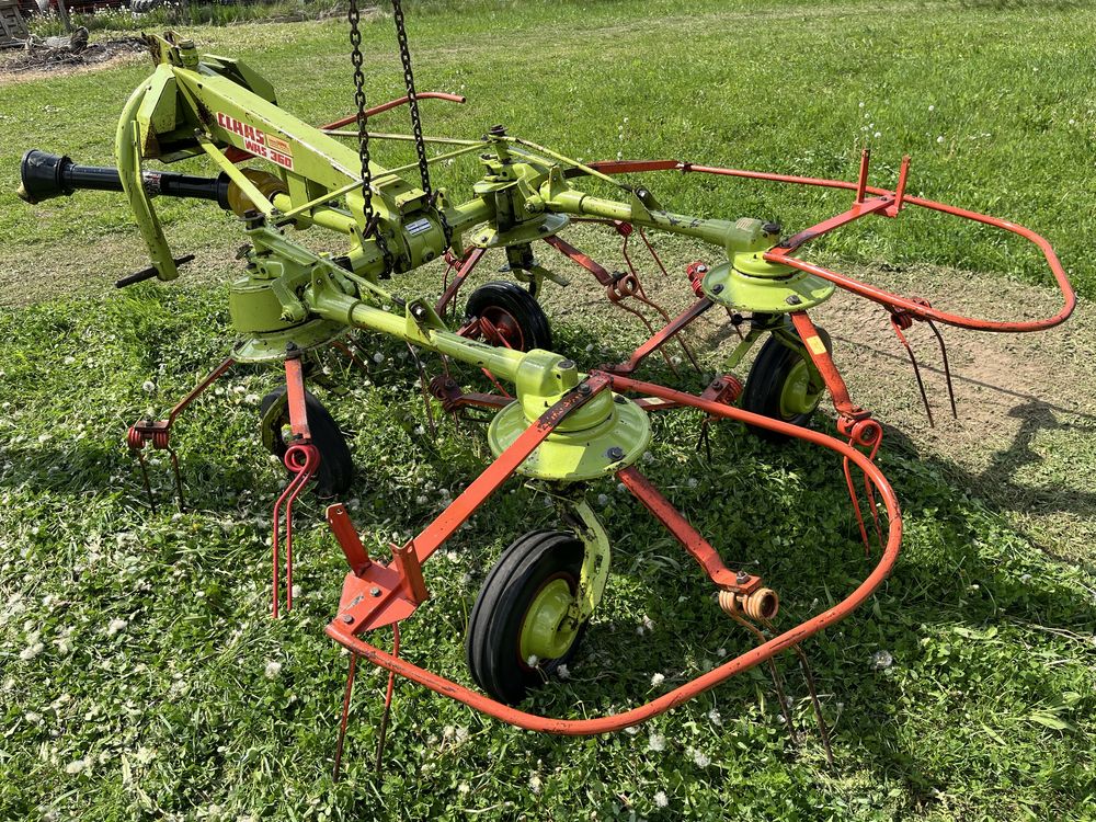Grebla greblatoare imprastiat intors risipit fan Claas krone deutz