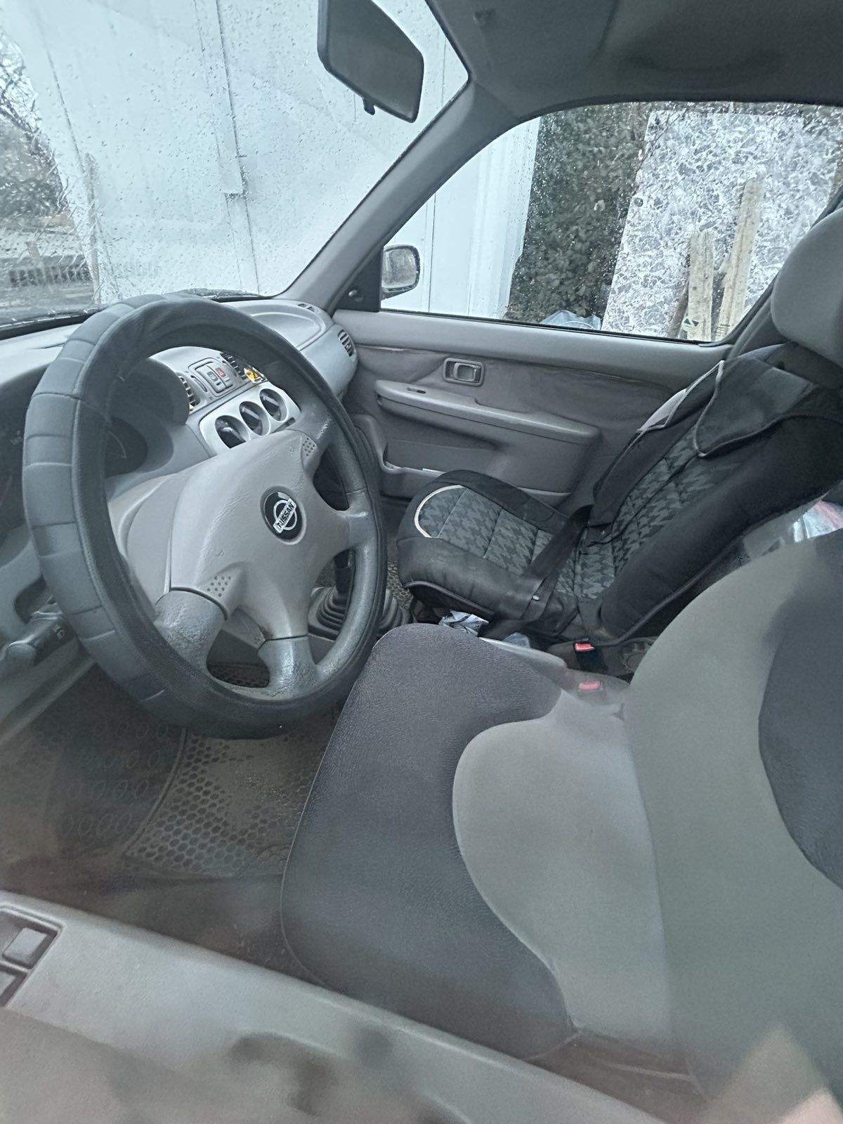 Лек автомобил Nissan Micra