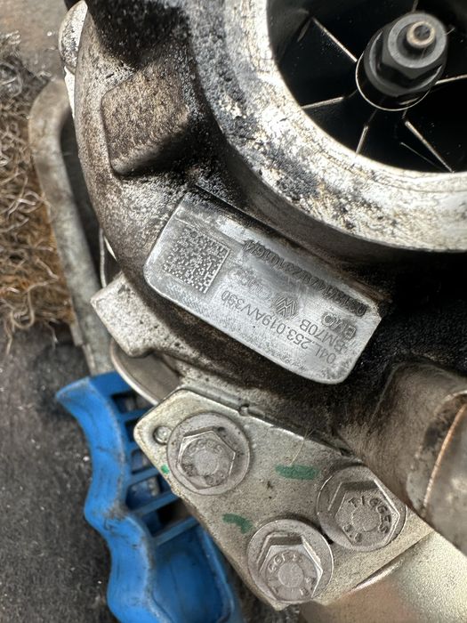 Турбо компресор турбина Audi VW Skoda Seat 2.0TDI 04L253019A GARRETT