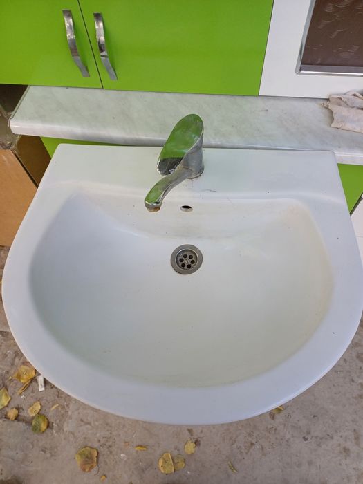 Раковина б/у сотилади