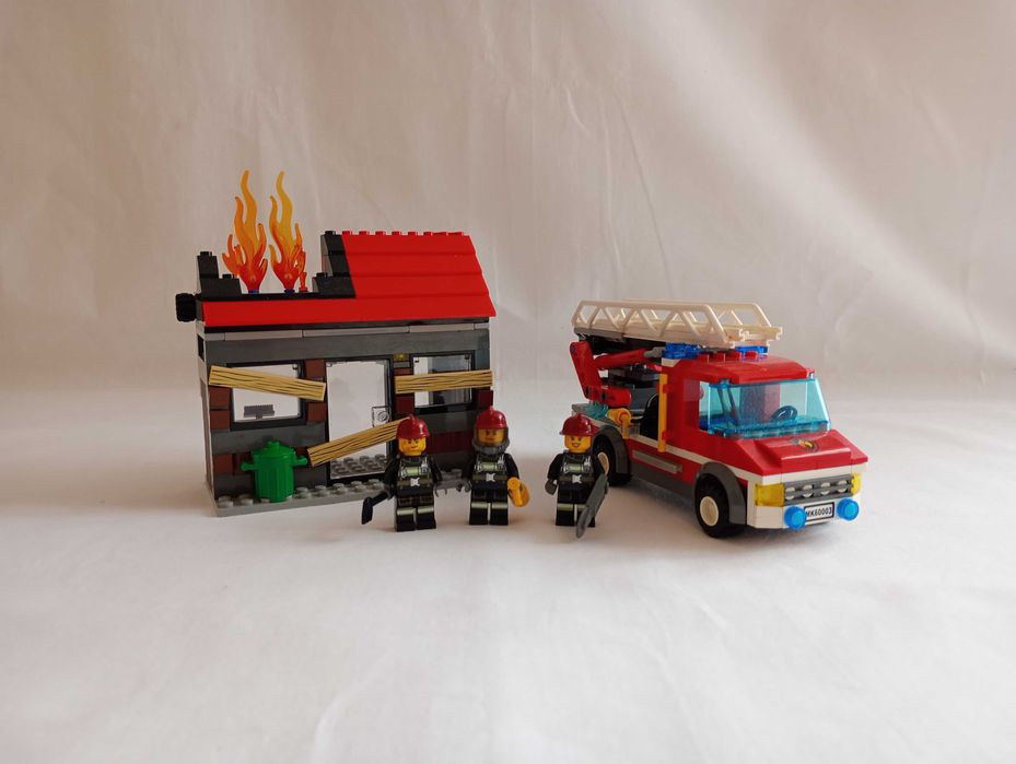 LEGO City комплект 60003 "Fire Emergency" от 2013 година