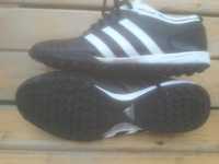 Футболни обувки стоножки