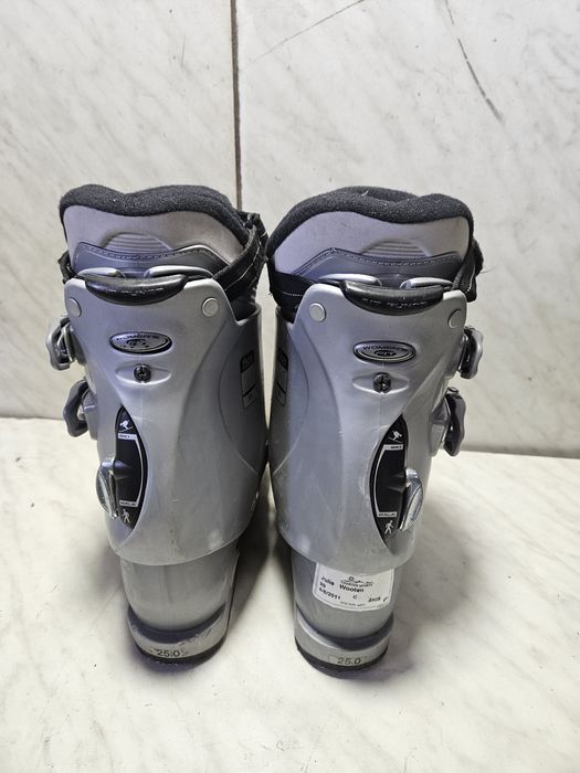 Clapari ski schi Nordica  mondo 25-25,5 corespunde mărimii 38-39