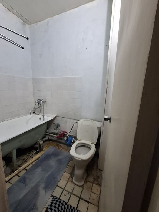 Arenda kvartira Yashnabod tumani Kadishva bozor oldida  Oilaga uzoq mu