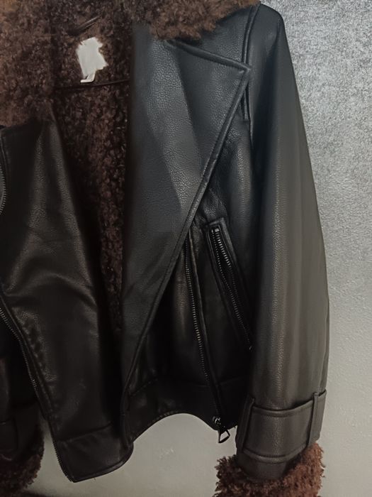 Geaca de piele îmblănita superba hm model oversize recomand pana la M
