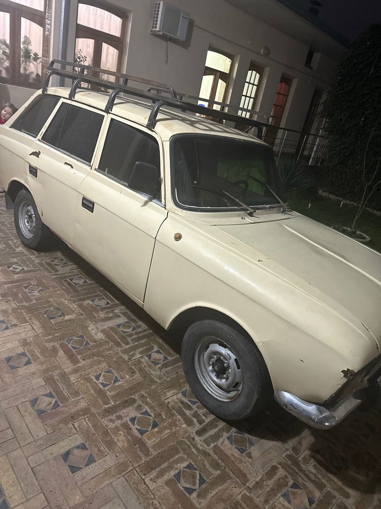 Moskvich KOMBI  sotiladi