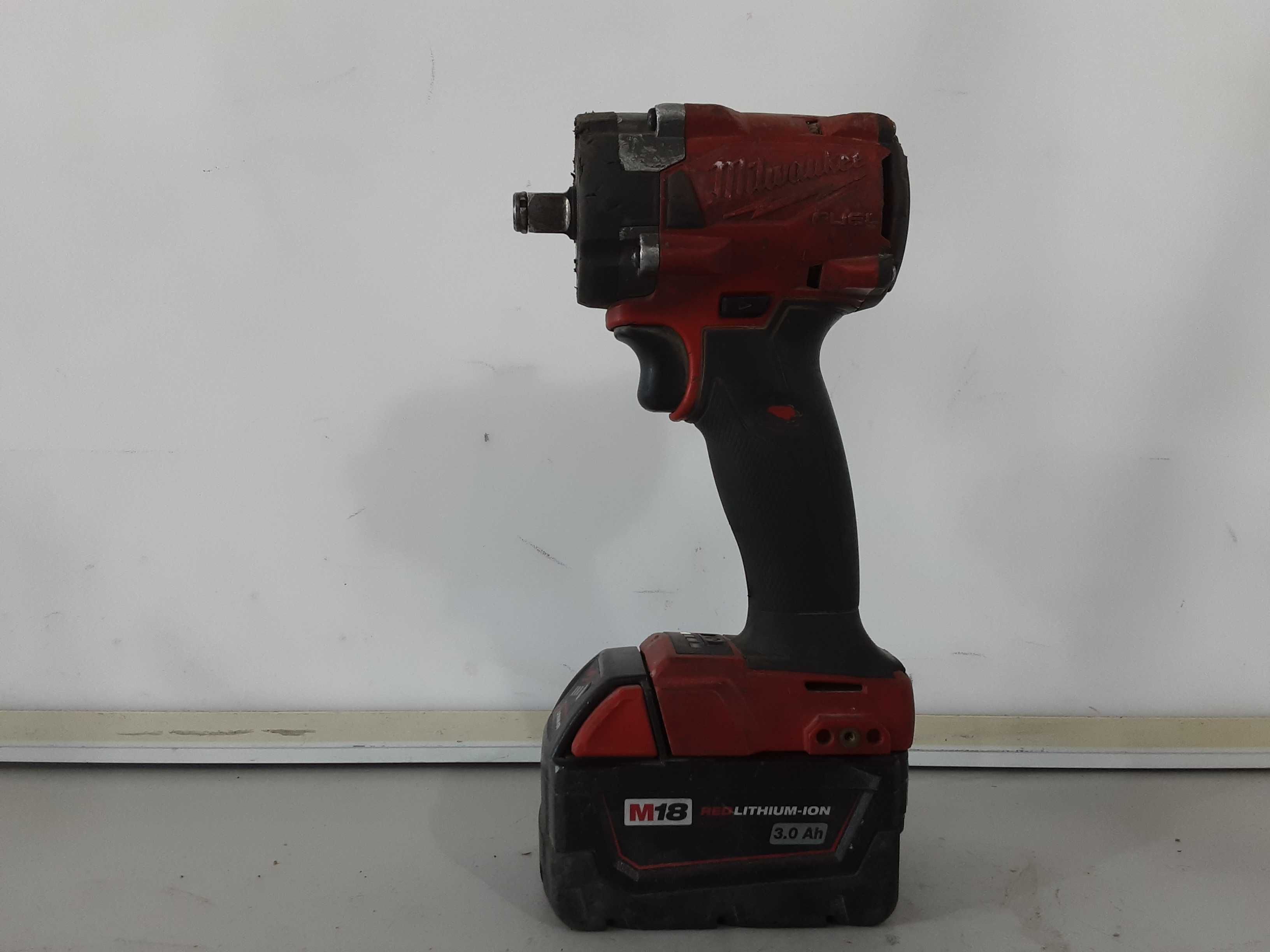 Гайковерт - Milwaukee 18V li ion