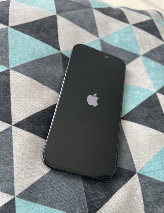 iPhone  15 pro impecabil