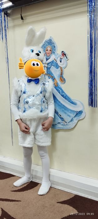 Новогодний костюм зайчика