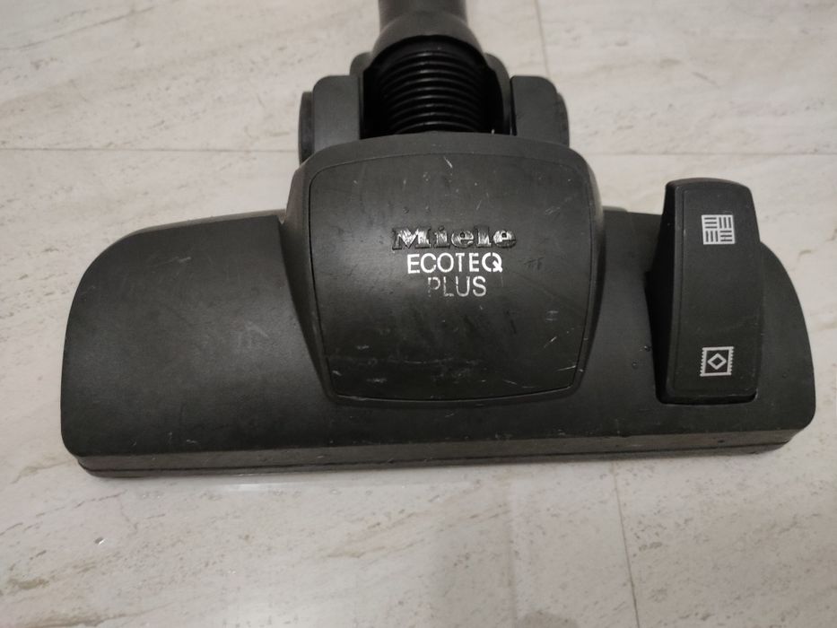 Продавам четка за прахосмукачка Миеле/Miele.