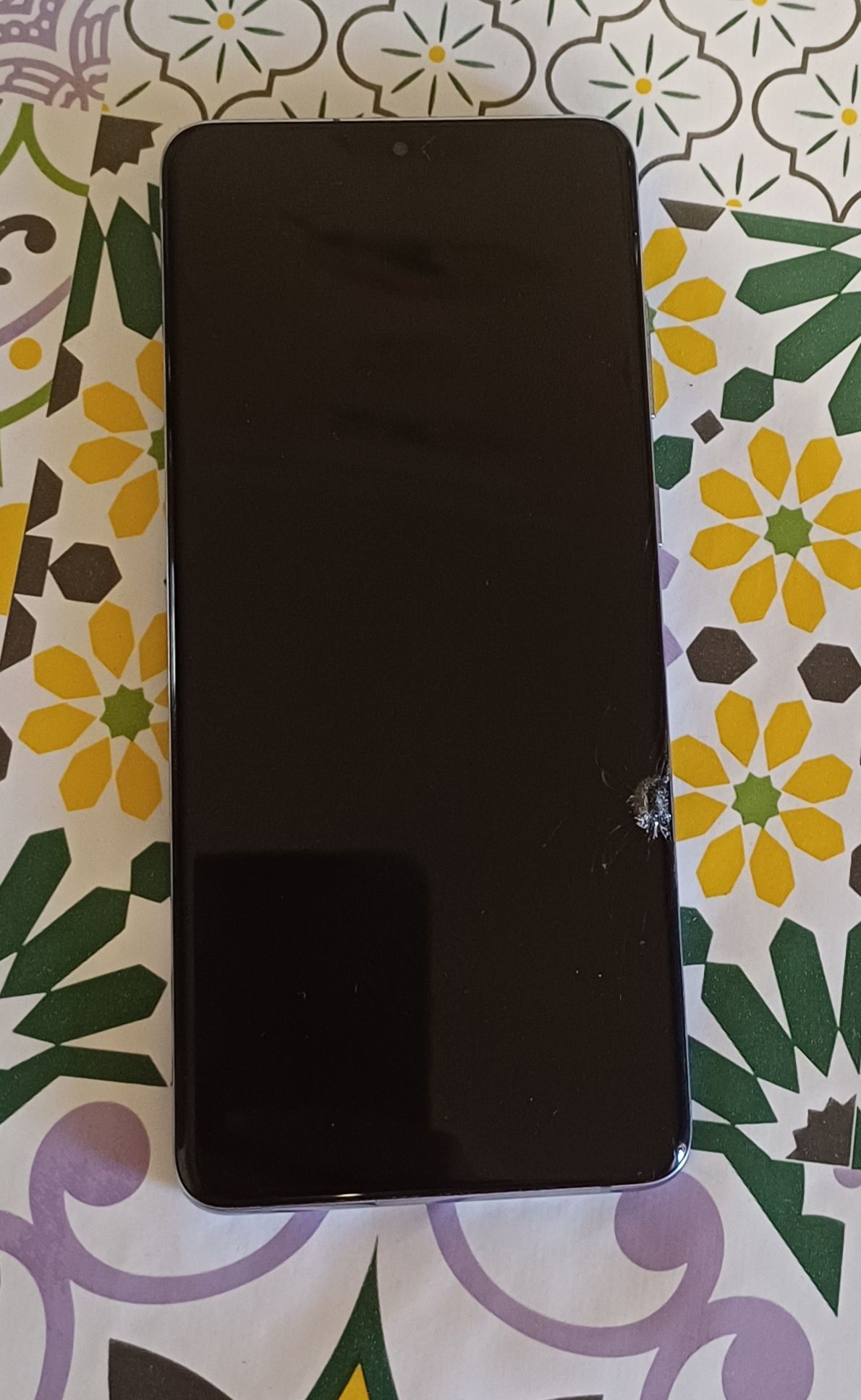 Samsung S 20+ дисплей разбит