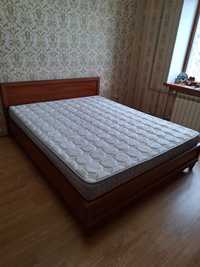 Кровать духспальняя с матрасом