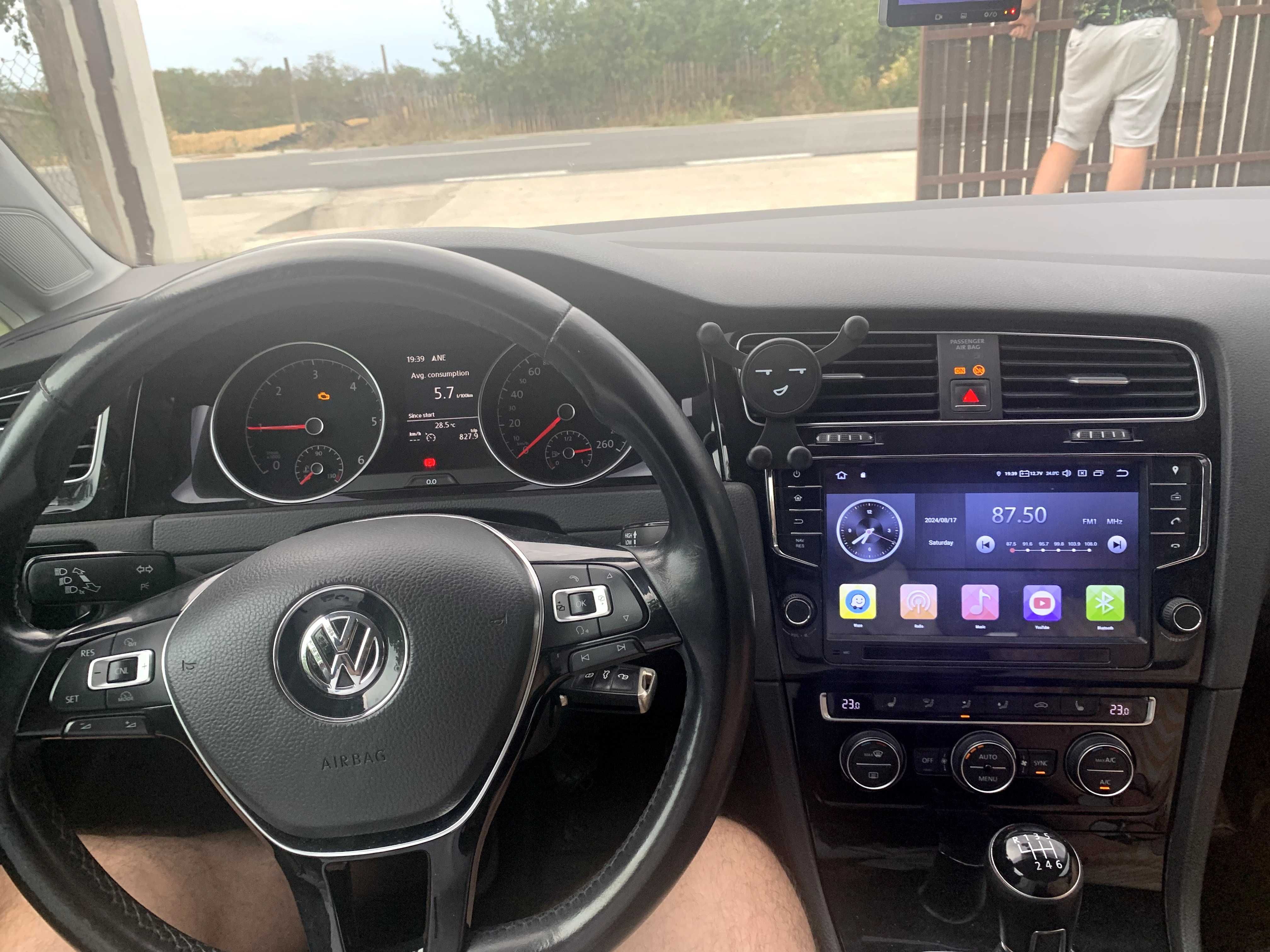 vw golf 7  Highline 2015 2.0 tdi bluemotion 150 cp bi-xenon impecabila