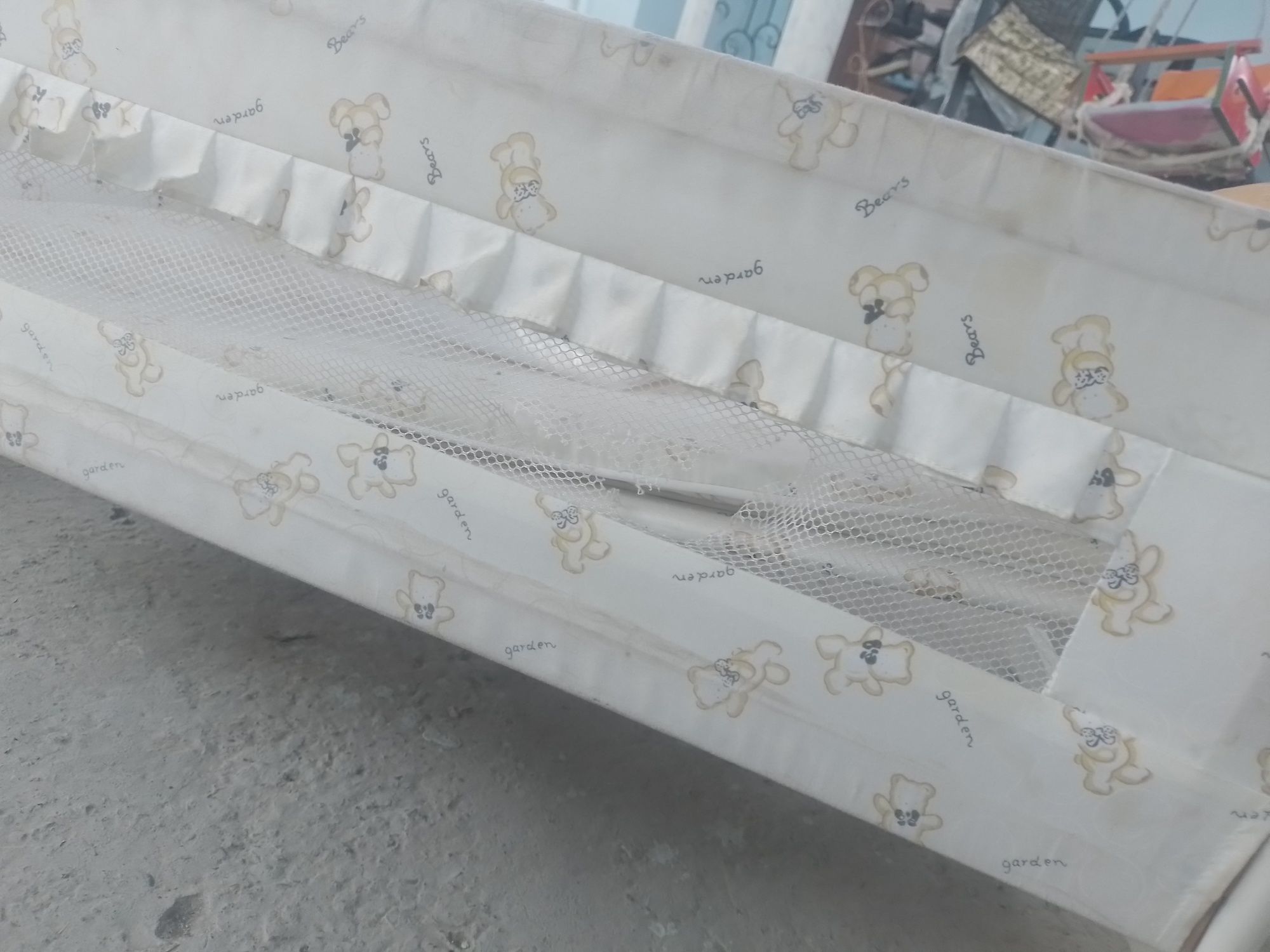 Продается детские кроватки и мини игральноя зона