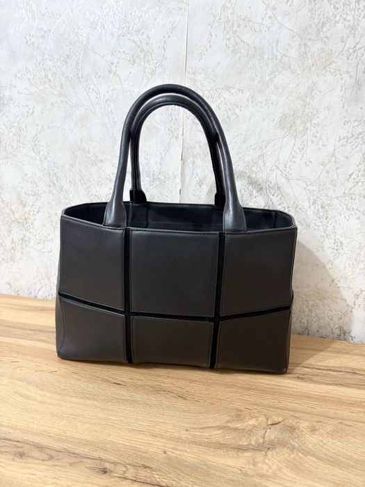 Продам кожаную сумку H&M.