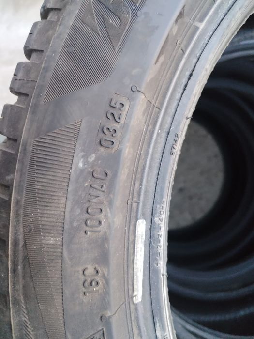 Vând set cauciucuri 2024 Bridgestone 215 50 R 17 a