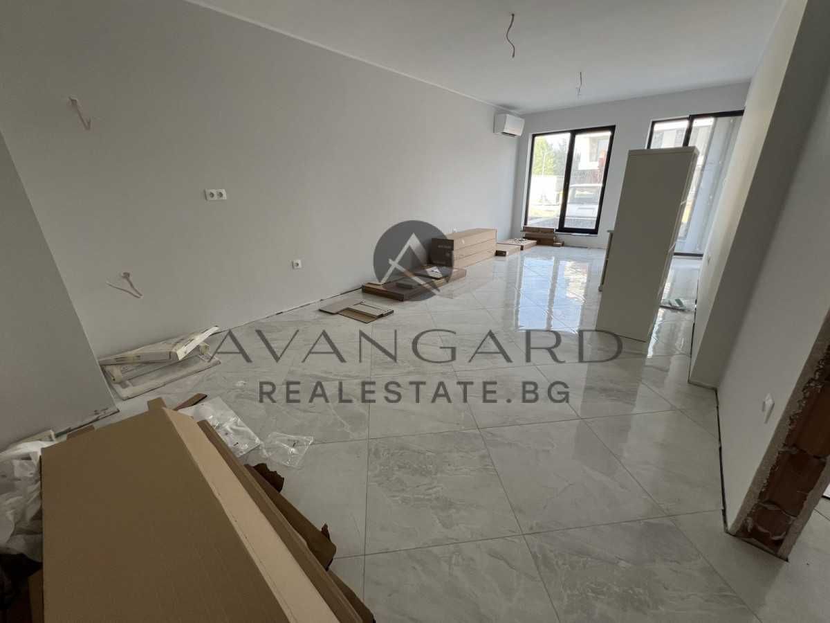 Продава се Двустаен апартамент в Пловдив, Беломорски - 99 кв.м за 1313 €/кв.м - Снимка #1