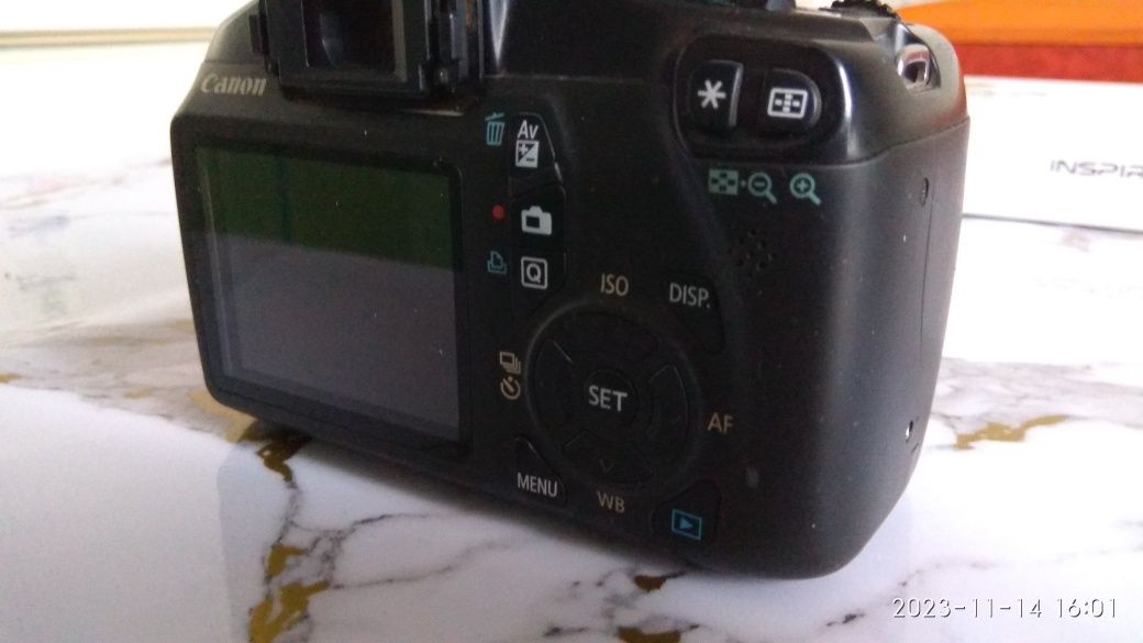 Canon 1100D требует ремонт