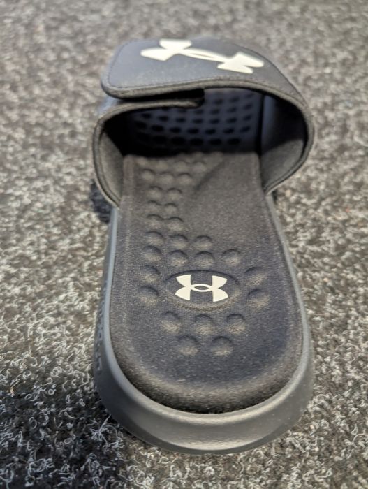 Under Armour  papuci